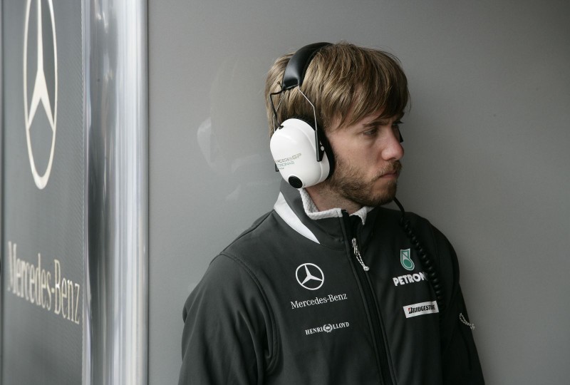 Εκτός Mercedes o Heidfeld;