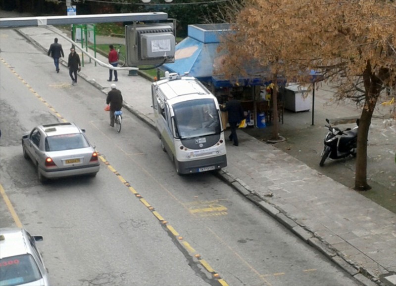 Ατύχημα είχε το αυτόνομο λεωφορείο των Τρικάλων