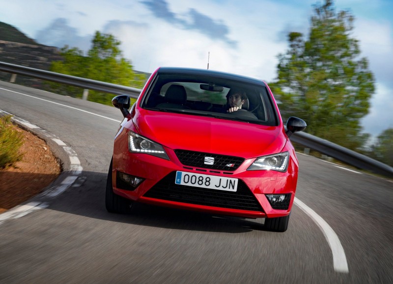 Seat FR και Cupra σε νέες χαμηλές τιμές