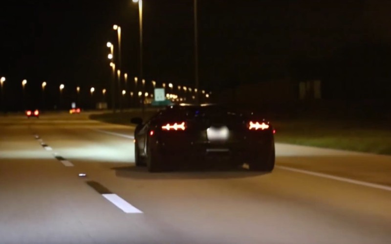 Προδόθηκε επειδή πήγαινε σιγά με Lamborghini