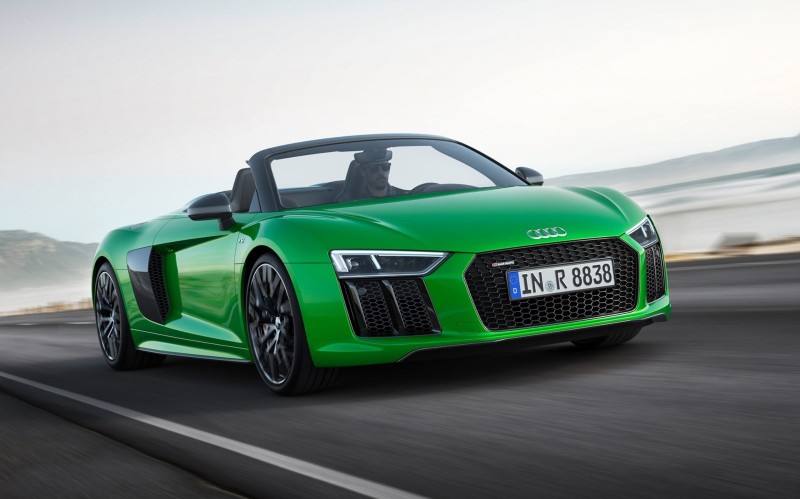 Το νέο Audi R8 Spyder V10 Plus προκαλεί… ζαλάδα (vid)