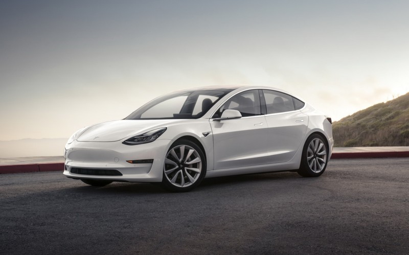 Η εκρηκτική έκδοση του Model 3 στα μέσα του 2018