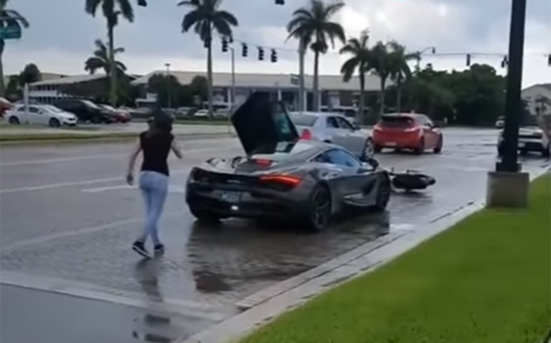 Τρακάρισμα, τσακωμός, δύο κορίτσια και μια McLaren (video)