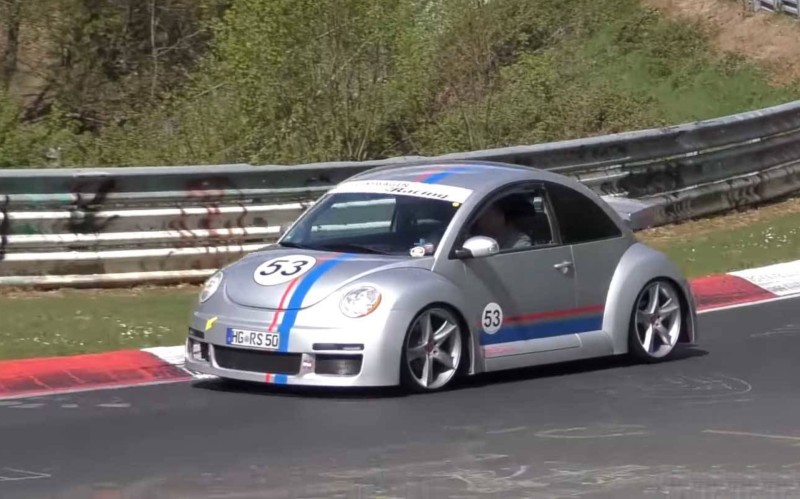 Ένα σπάνιο “σκαθάρι” στο Nurburgring (video)