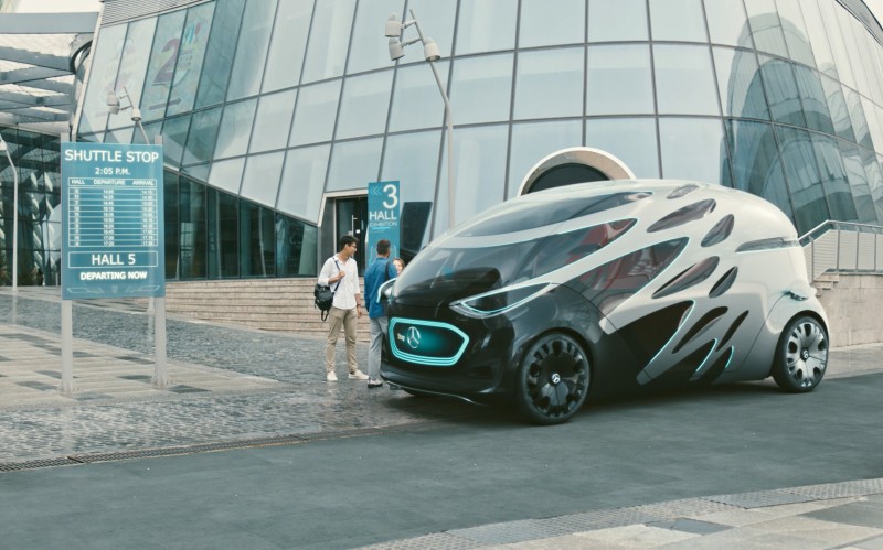 Η Mercedes-Benz οραματίζεται τις μετακινήσεις στο μέλλον (vid)