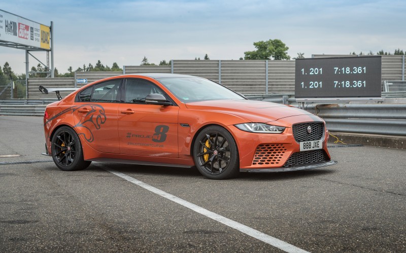 Το αγρίμι της Jaguar στο Nurburgring: Ρεκόρ στο ρεκόρ (vid)