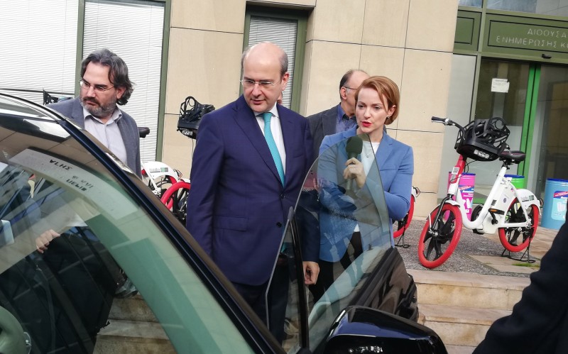 Στην Ολλανδία για την ηλεκτροκίνηση ο Κωστής Χατζηδάκης