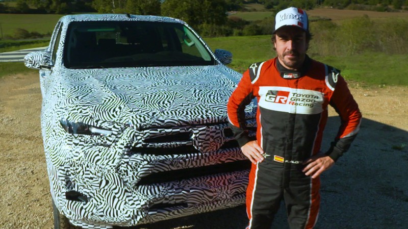 Ο Alonso αγρότης! Οργώνει με το νέο Hilux (video)