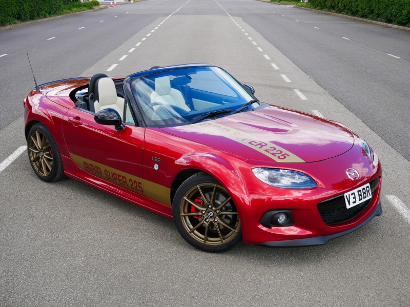 Τι θα έλεγες για ένα Mazda MX-5 NC με 225 ίππους; (Video)