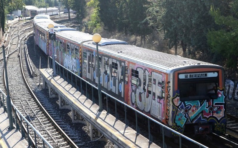 ΣΤΑΣΥ: Για ποιο λόγο δεν υπάρχουν αρκετοί συρμοί στον ηλεκτρικό