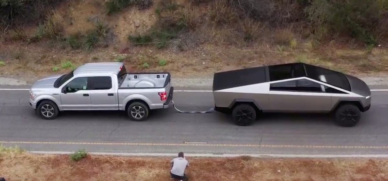 Μικρότερο Tesla Cybertruck για την Ευρώπη