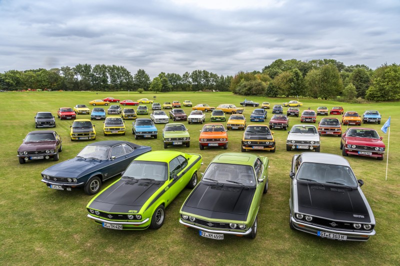 40 αψεγάδιαστα Opel Manta μαζεύτηκαν για να γιορτάσουν τα 50 χρόνια του μοντέλου