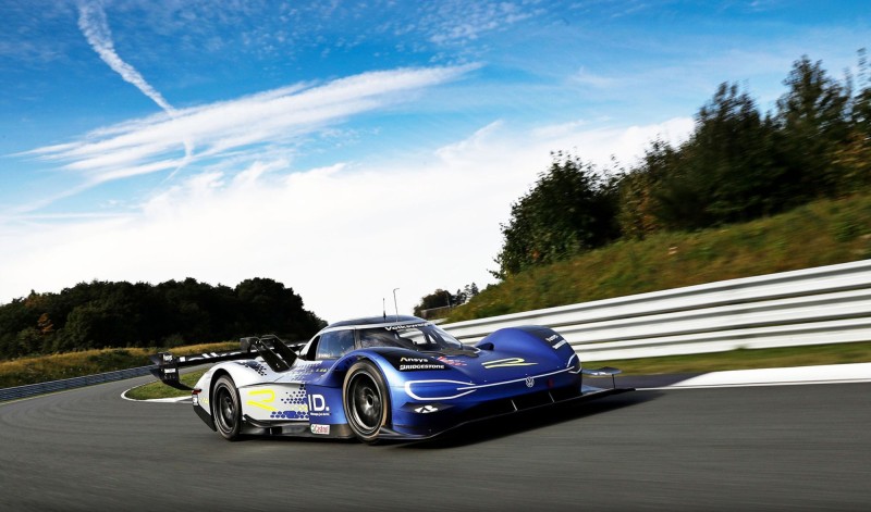Το Volkswagen ID.R σπάει ακόμα ένα ρεκόρ! (video)