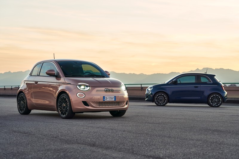 Το νέο ηλεκτρικό Fiat 500 συνεχίζει ασταμάτητο να κατακτά διακρίσεις
