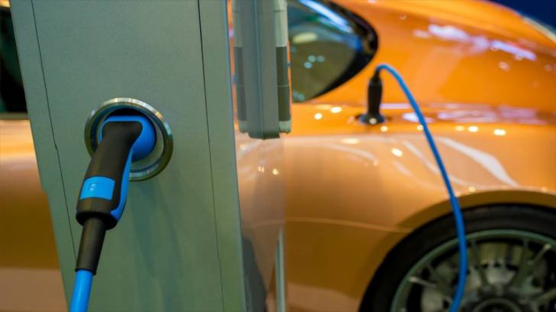 Εκτός πραγματικότητας ο στόχος της ΕΕ για τα ηλεκτρικά αυτοκίνητα
