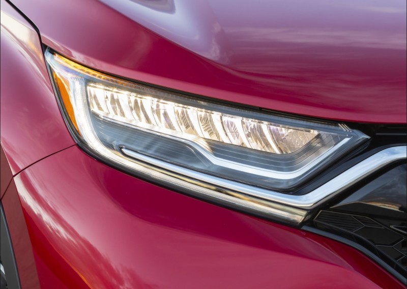To υβριδικό SUV με τους 184 ίππους και τους 2 ηλεκτροκινητήρες. Ποιο είναι;