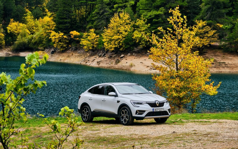 Video – Δοκιμή: Renault Arkana Hybrid E-Tech