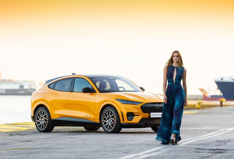 H Ford Mustang Mach-E κάνει πασαρέλα στον Πειραιά!