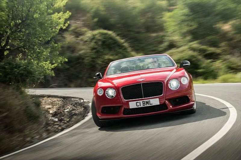 Τετραθέσιο coupe ετοιμάζει η Bentley