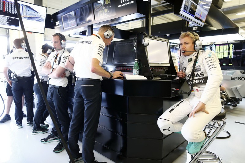 GP Βρετανίας: Ο Rosberg δείχνει να έχει το πάνω χέρι
