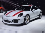 Τιμή στα «όπλα» από την Porsche 911 R (video)