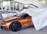 Η BMW παρέδωσε 18 i8 Roadster σε μια μέρα
