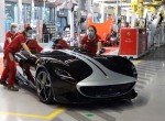 Πίσω στην εργασία τους οι εργαζόμενοι της Ferrari (video)