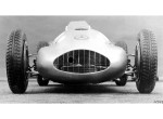 Mercedes W156: Άμεση αντίδραση