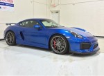 Γιατί πουλάει την Porsche Cayman GT4;