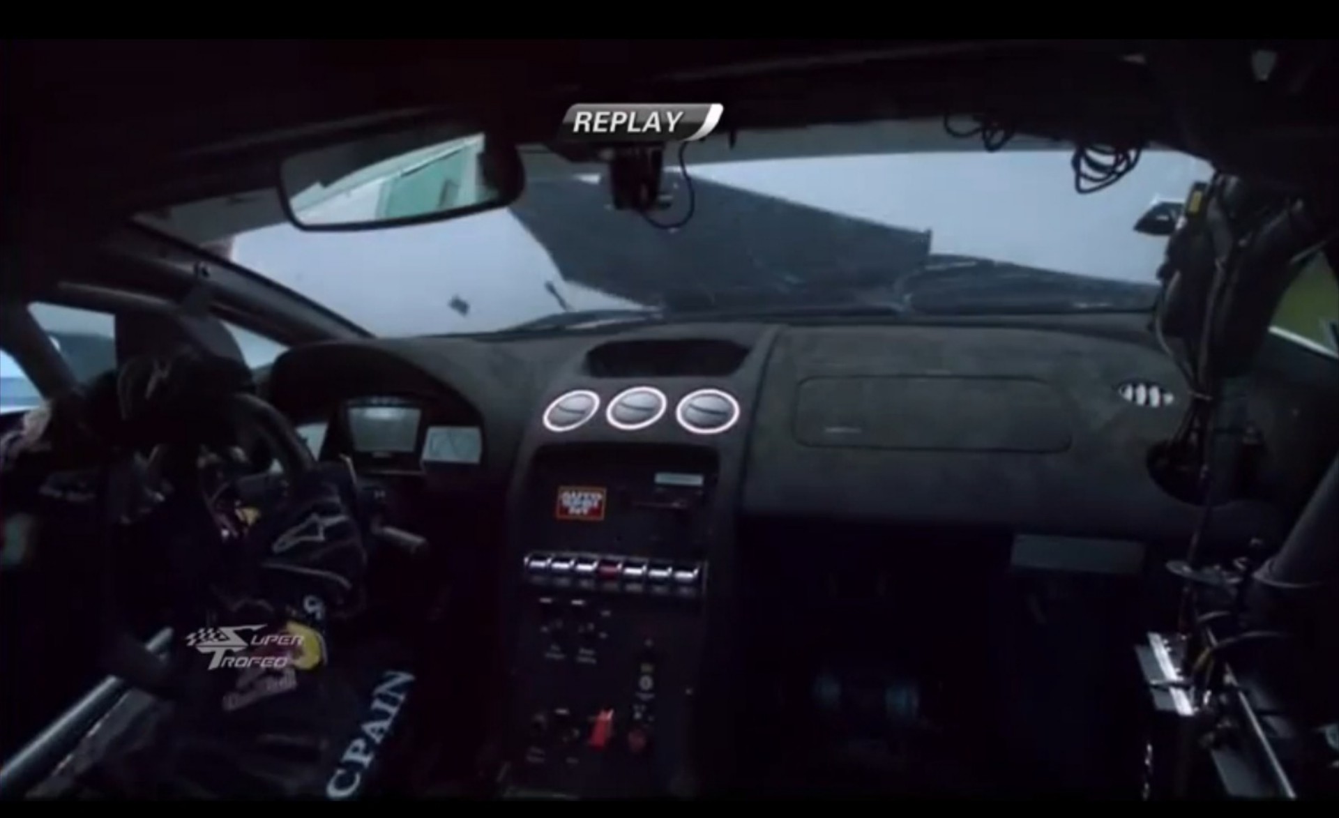 Τράκαρε στο ζέσταμα ο Adrian Newey
