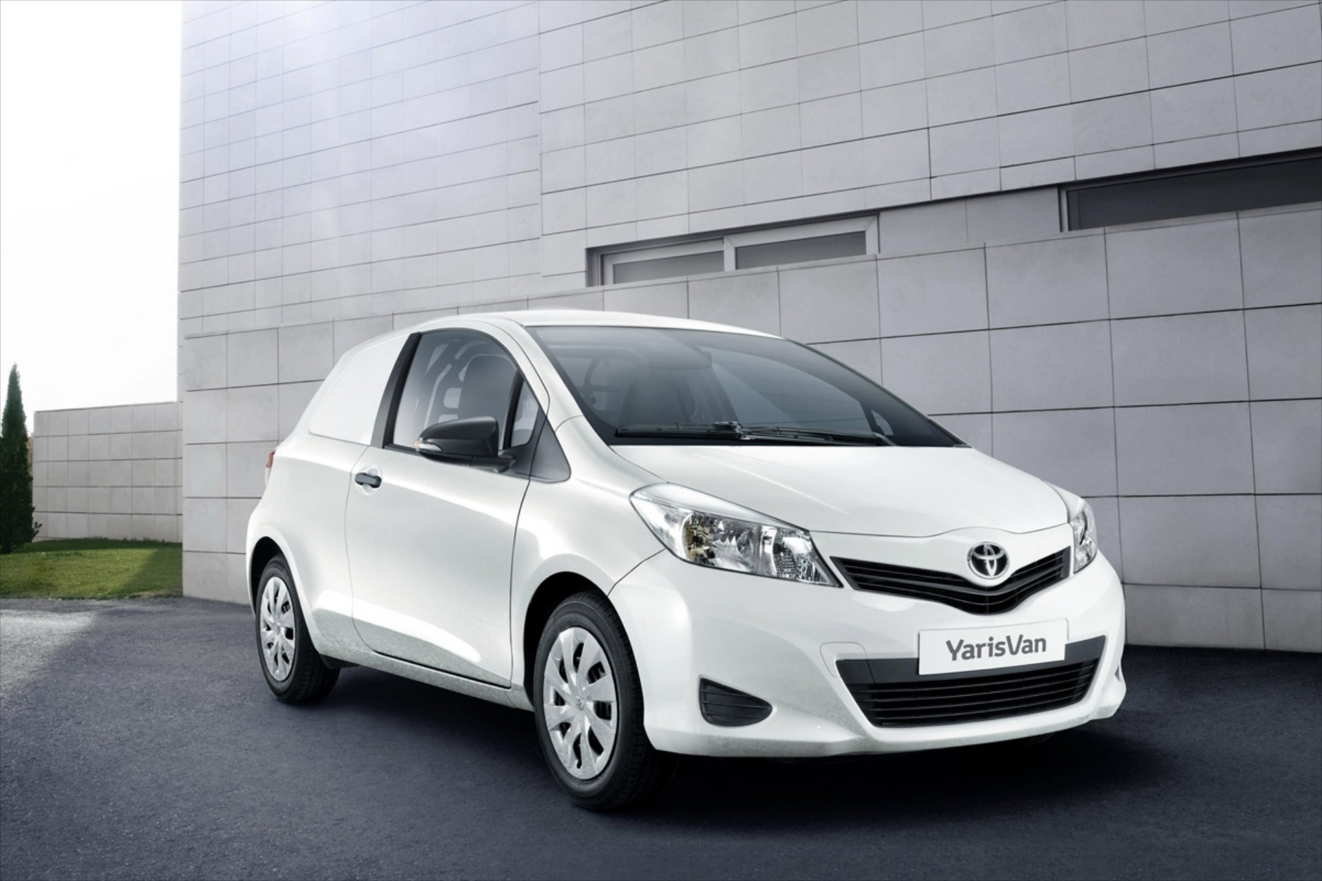 Νέο Toyota YarisVan στην Ελλάδα