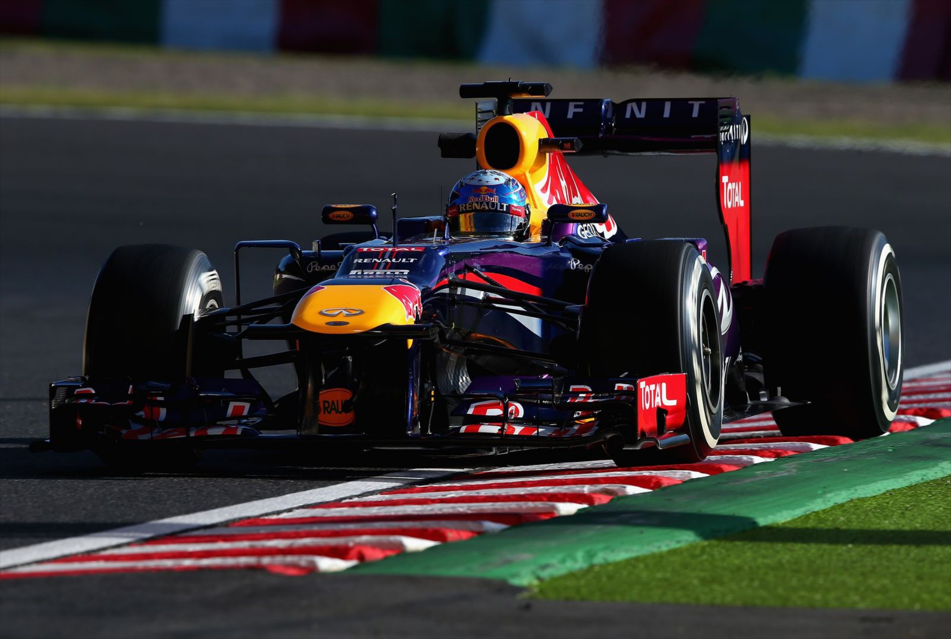 Ταχύτερος ο Vettel στα ελεύθερα της Ιαπωνίας