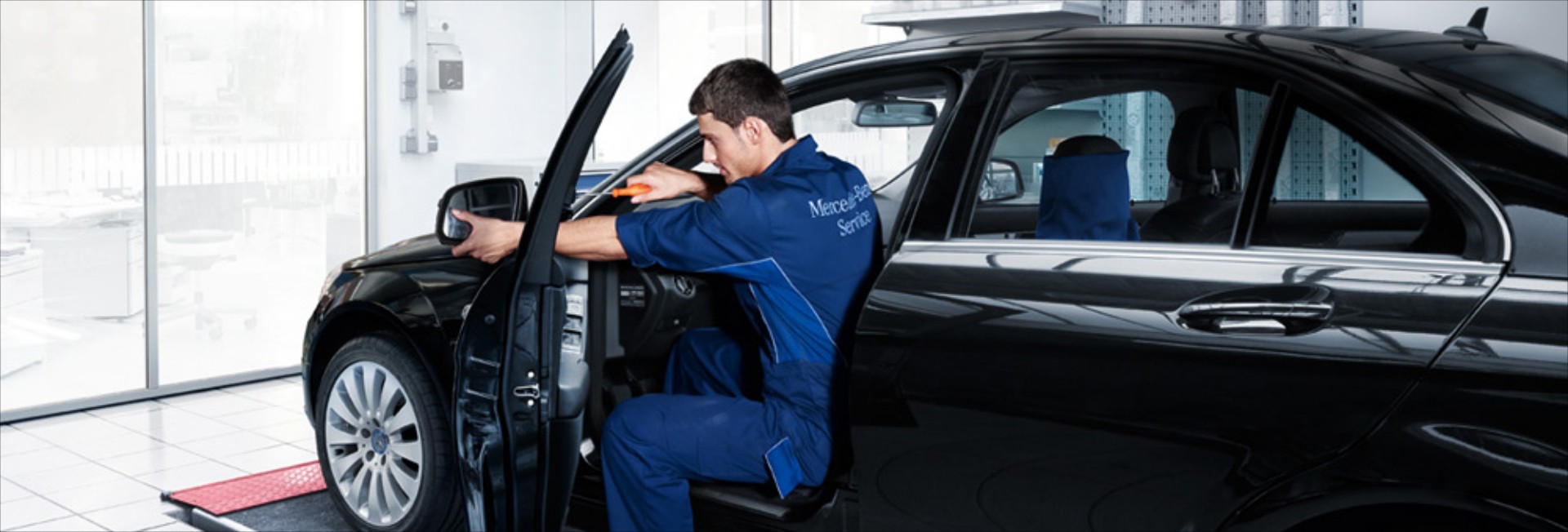 Στο δίκτυο της Mercedes η ΛΑΜΔΑ

