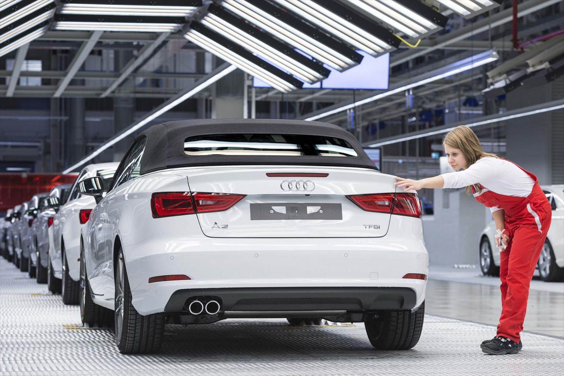 Μπαίνει σε παραγωγή το Audi A3 cabriolet
