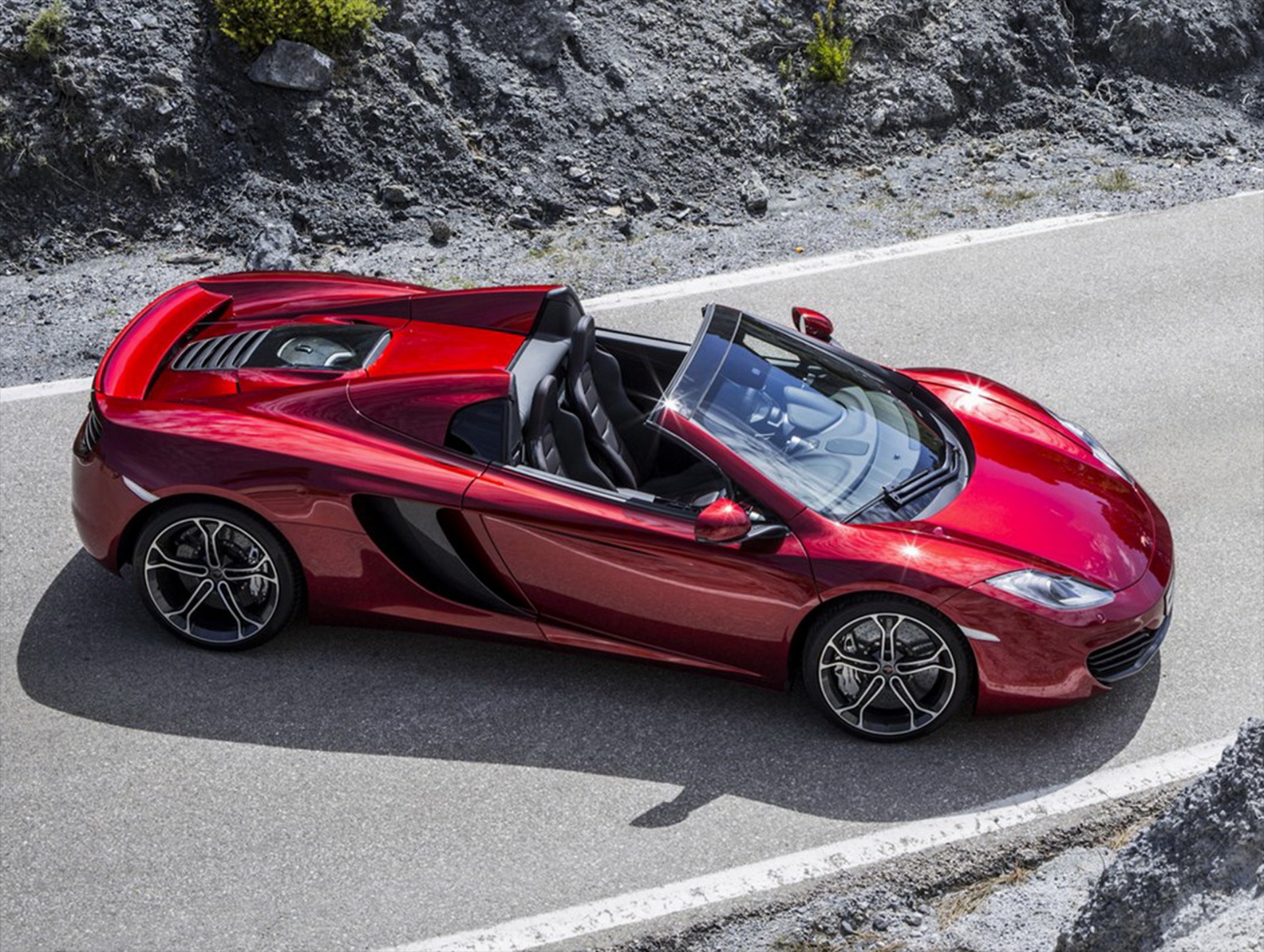 To 50o κατάστημα McLaren στον κόσμο