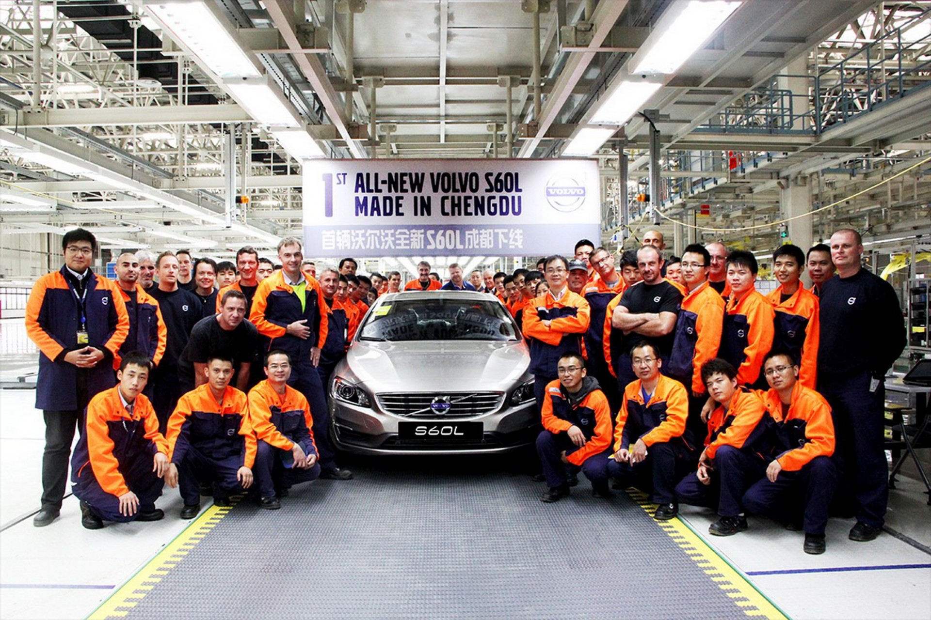Στην παραγωγή το Volvo S60L