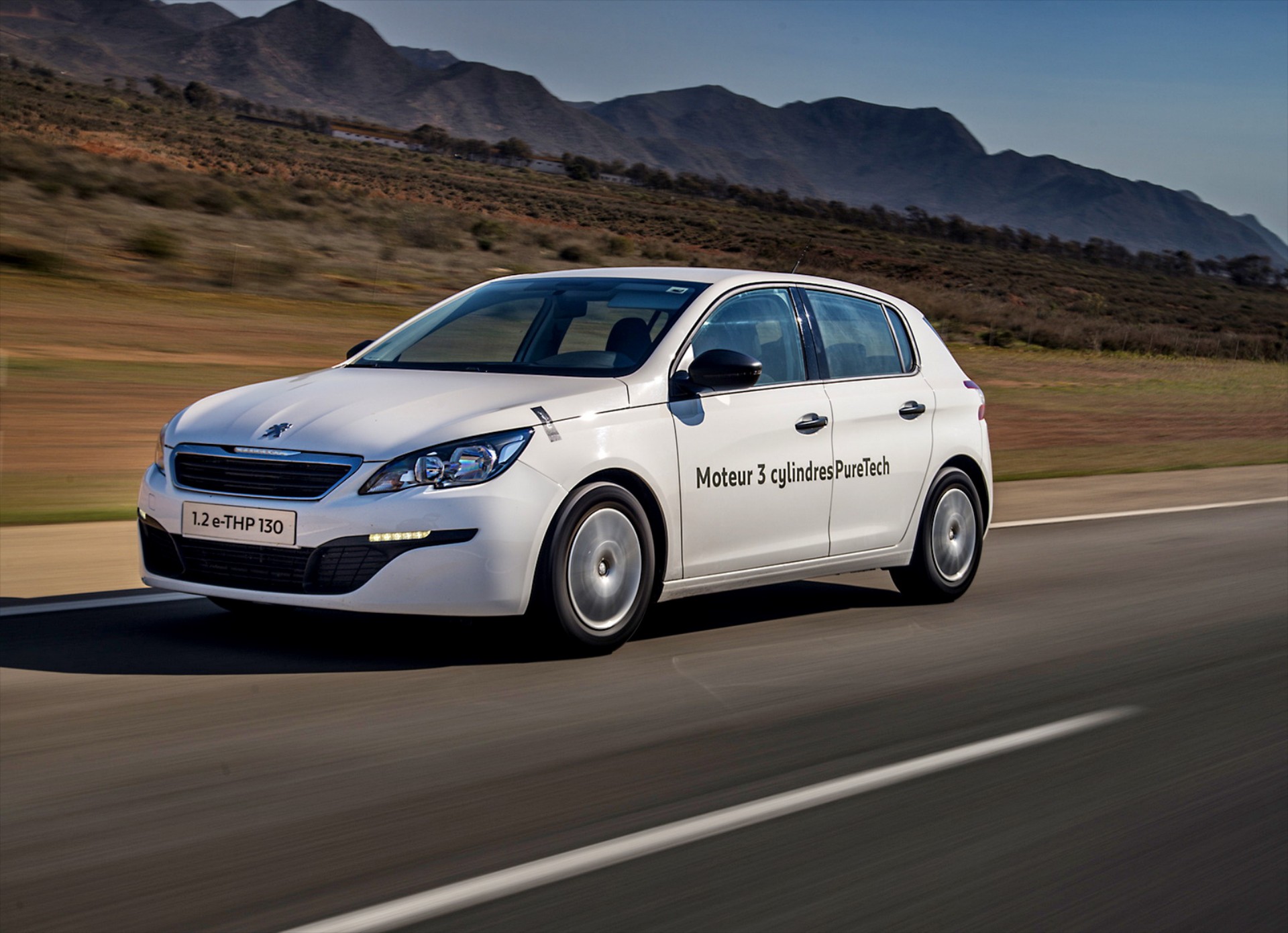 Peugeot 308 1.2T: 1.810 km με ένα ρεζερβουάρ