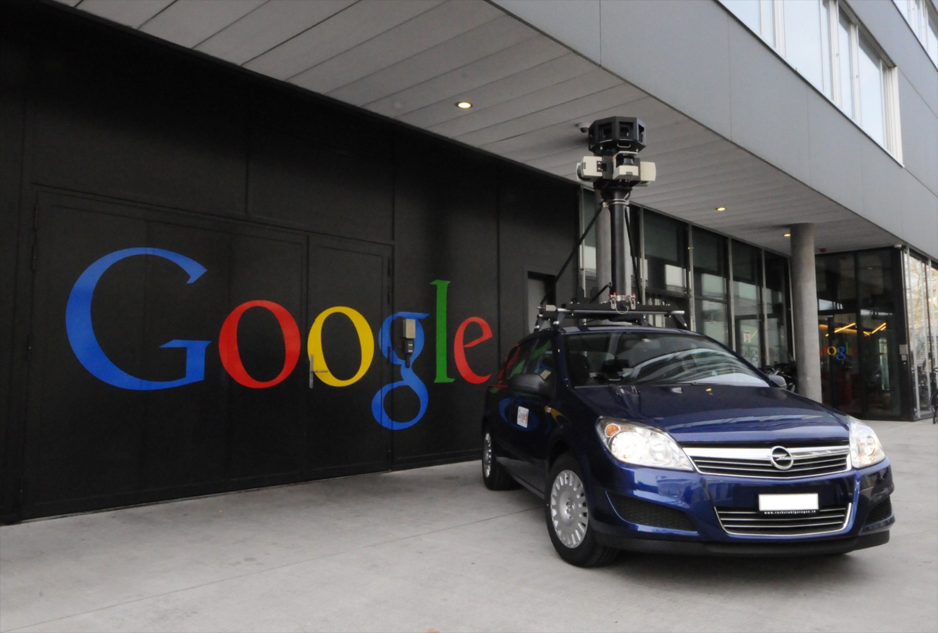Πρόστιμο στη Google για το Street View