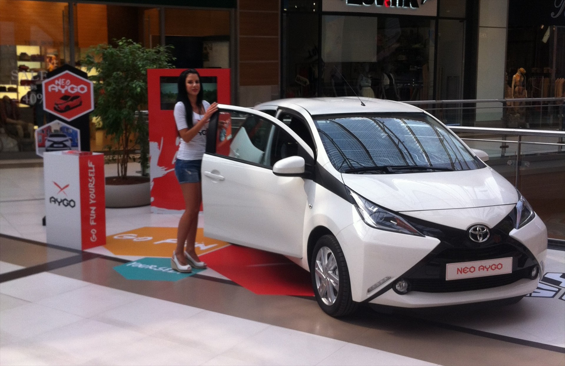 Toyota Aygo @ The Mall Athens