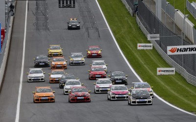 VW Scirocco R-Cup: Playmate με μπαλακλάβα
