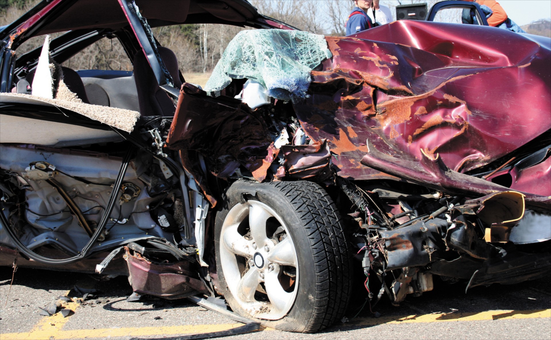 Σύγκρουση ΚΤΕΛ με ΙΧ. Ένας νεκρός, 11 τραυματίες