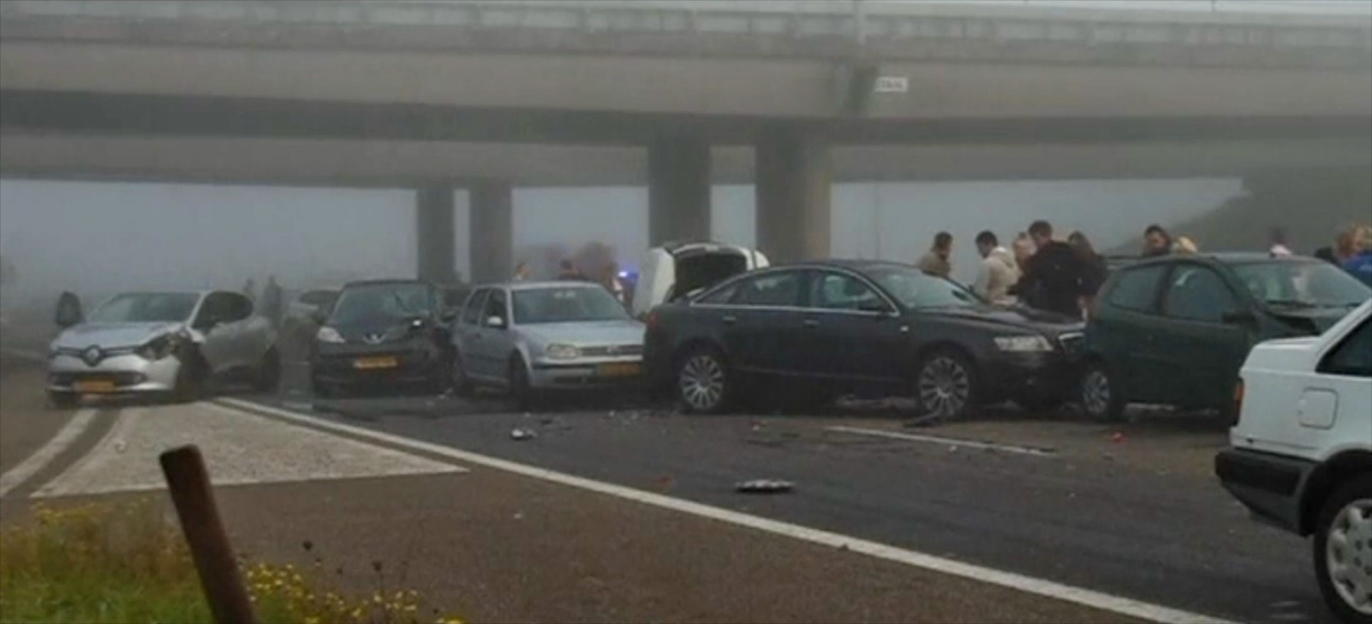 Καραμπόλα 150 οχημάτων στην Ολλανδία (video)