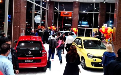 Ο Ολυμπιακός “βολτάρει” με Renault Twingo