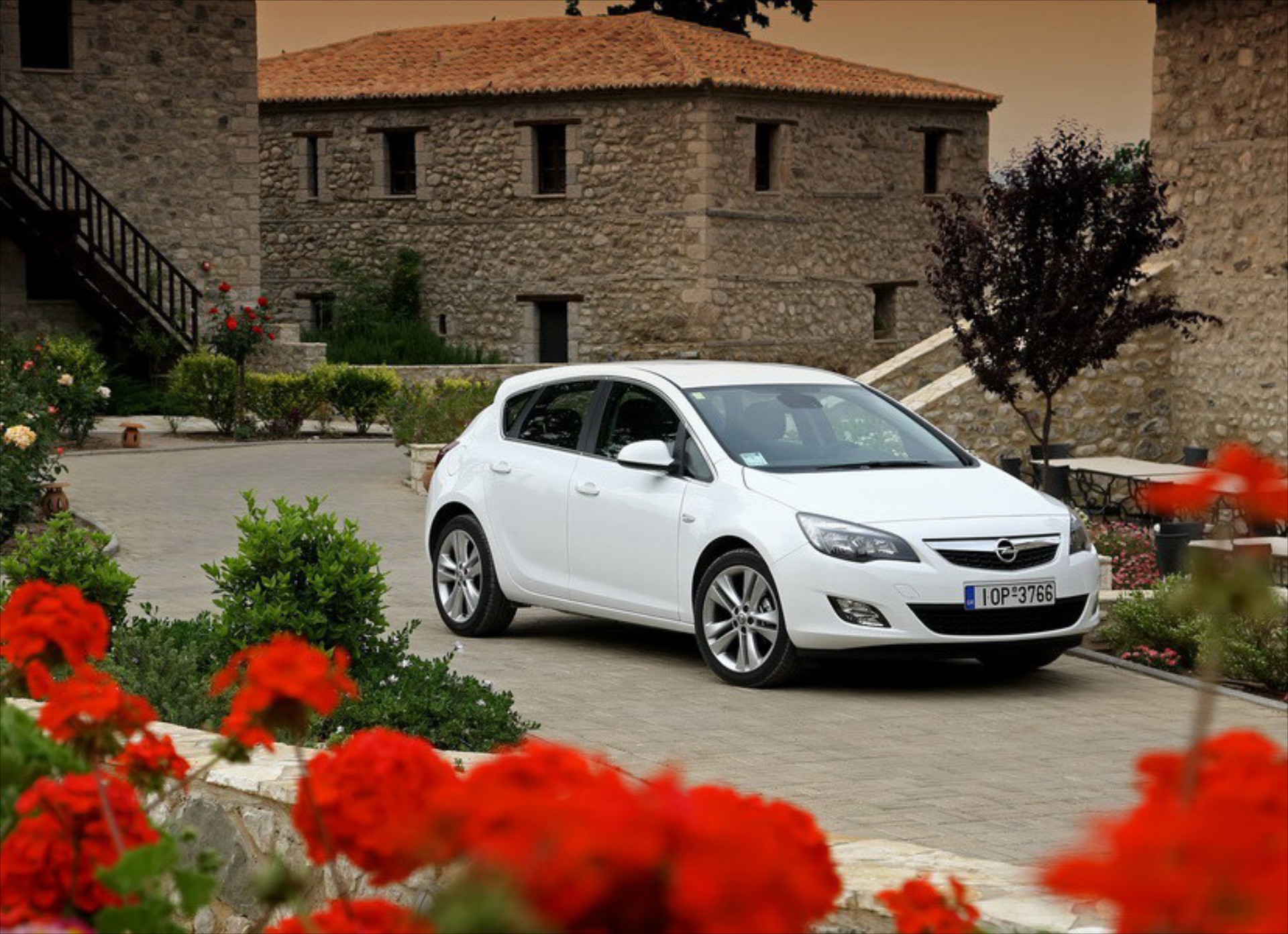 Ανάκληση Opel Astra J 2010-2012