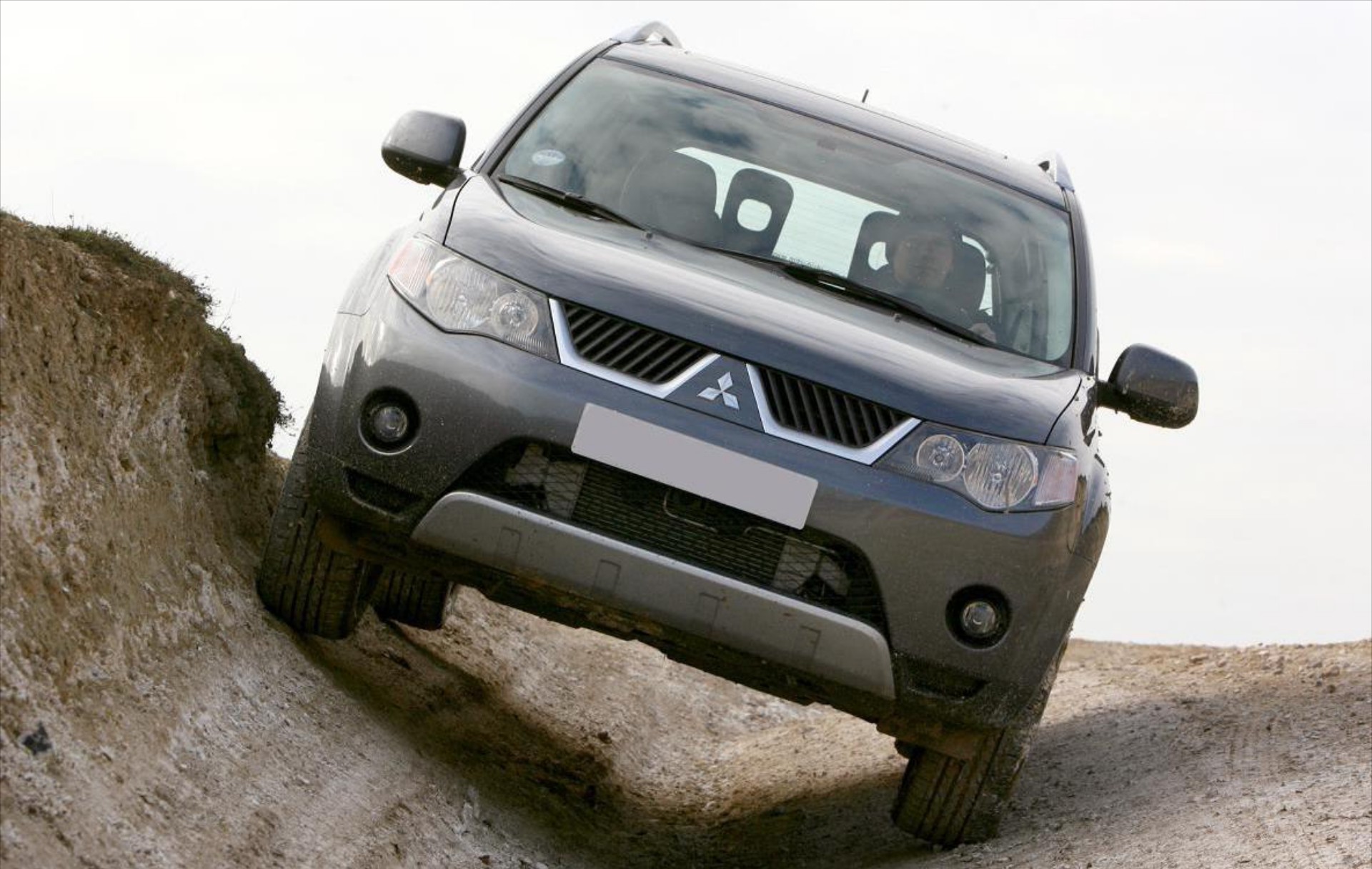 Ανάκληση Mitsubishi Outlander