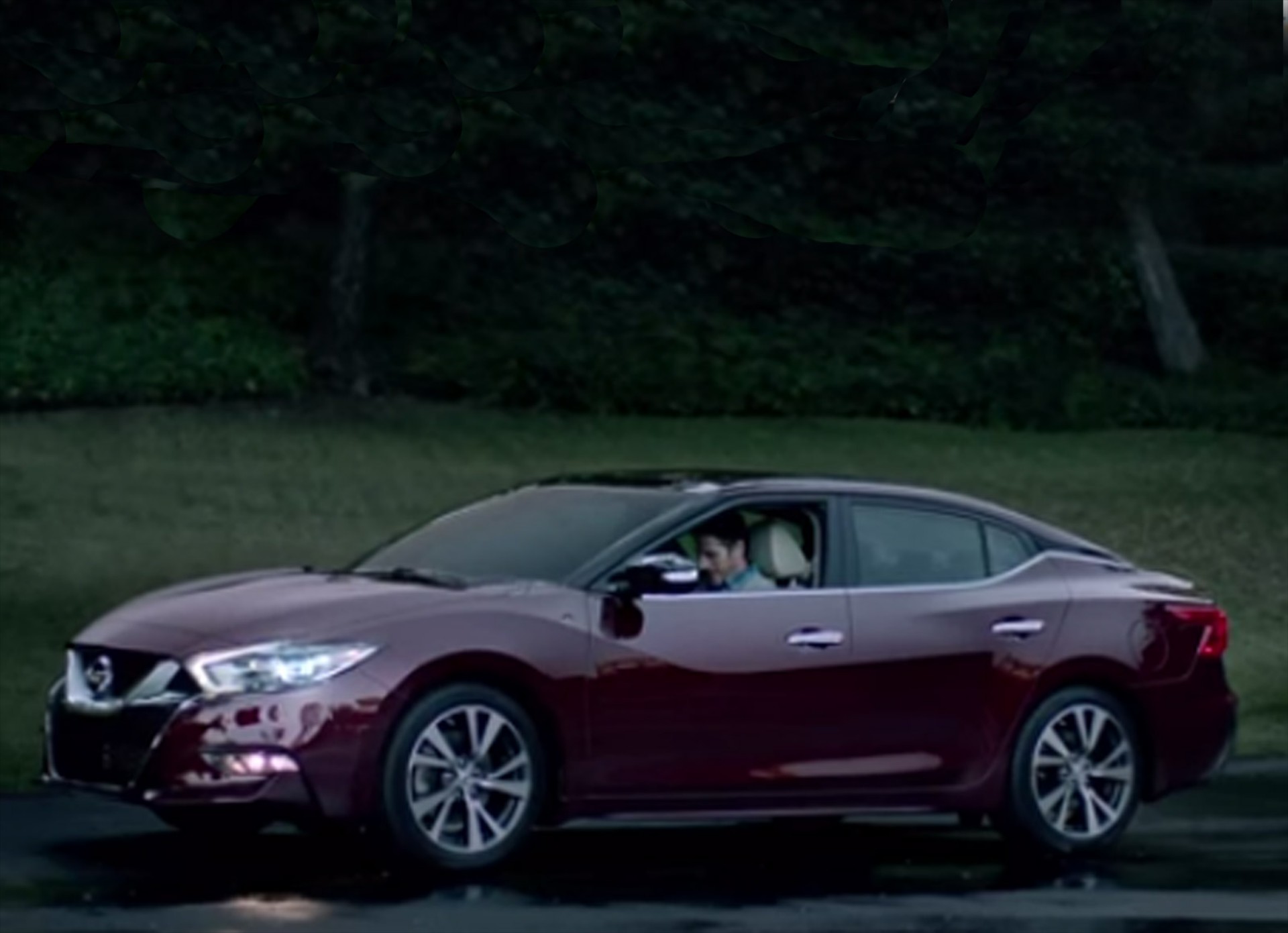 Το νέο Nissan Maxima του «μπαμπά» (VIDEO)