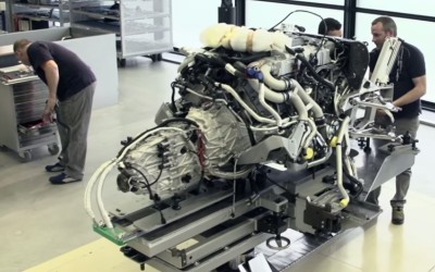 Φτιάχνοντας την τελευταία Bugatti Veyron (VIDEO)