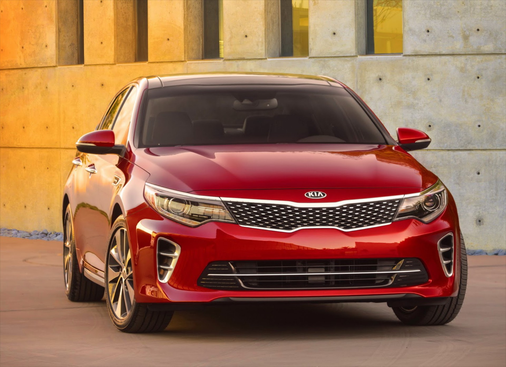 Kia Optima: Πρώτη επίσημη φωτογραφία