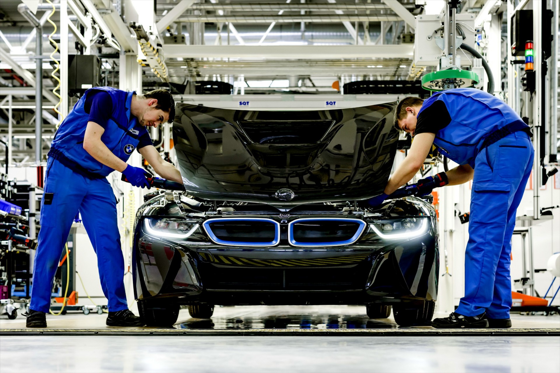 BMW: Από ανανεώσιμες πηγές το 51% της ηλεκτρικής ενέργειας