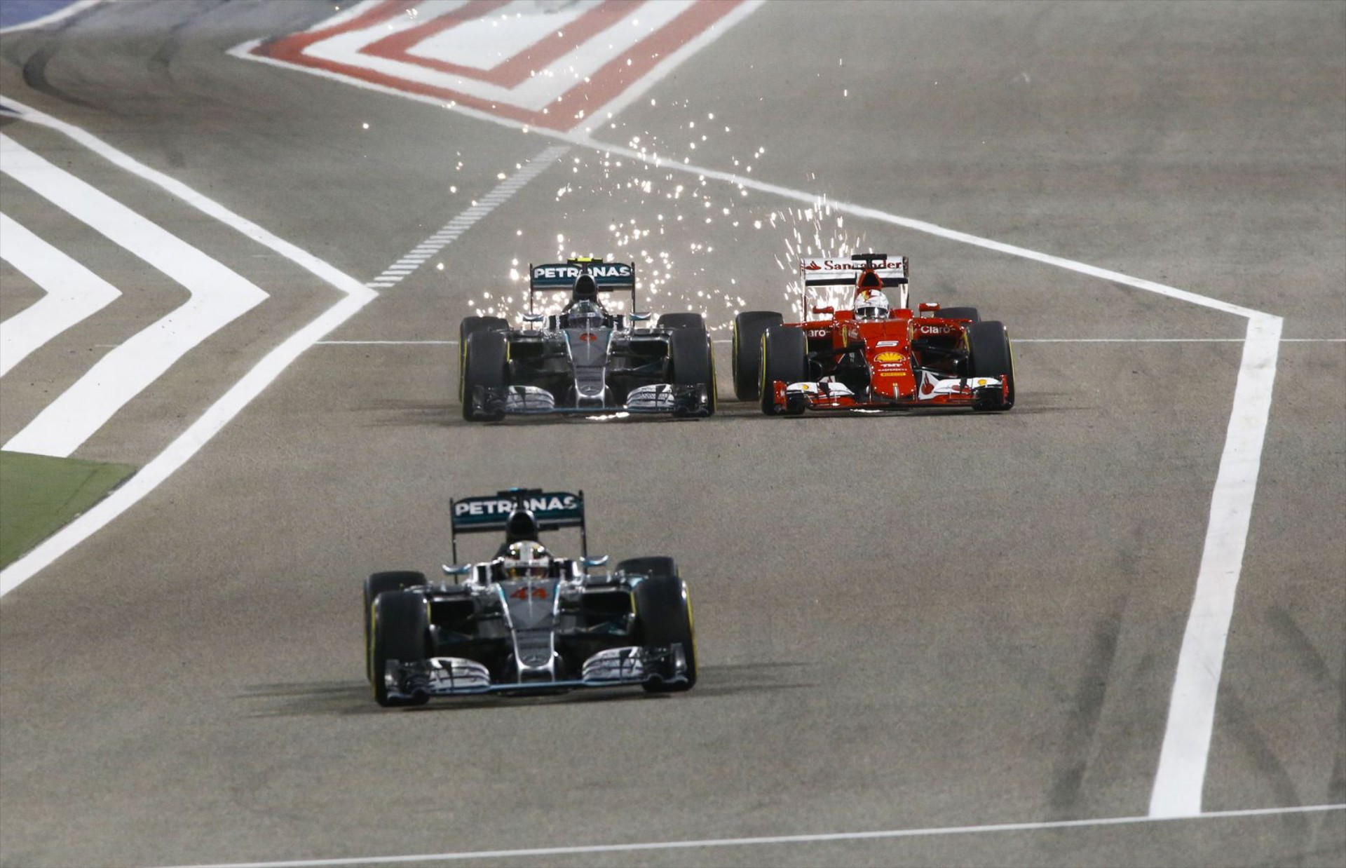 Βοηθάει η Mercedes την Ferrari στην F1;